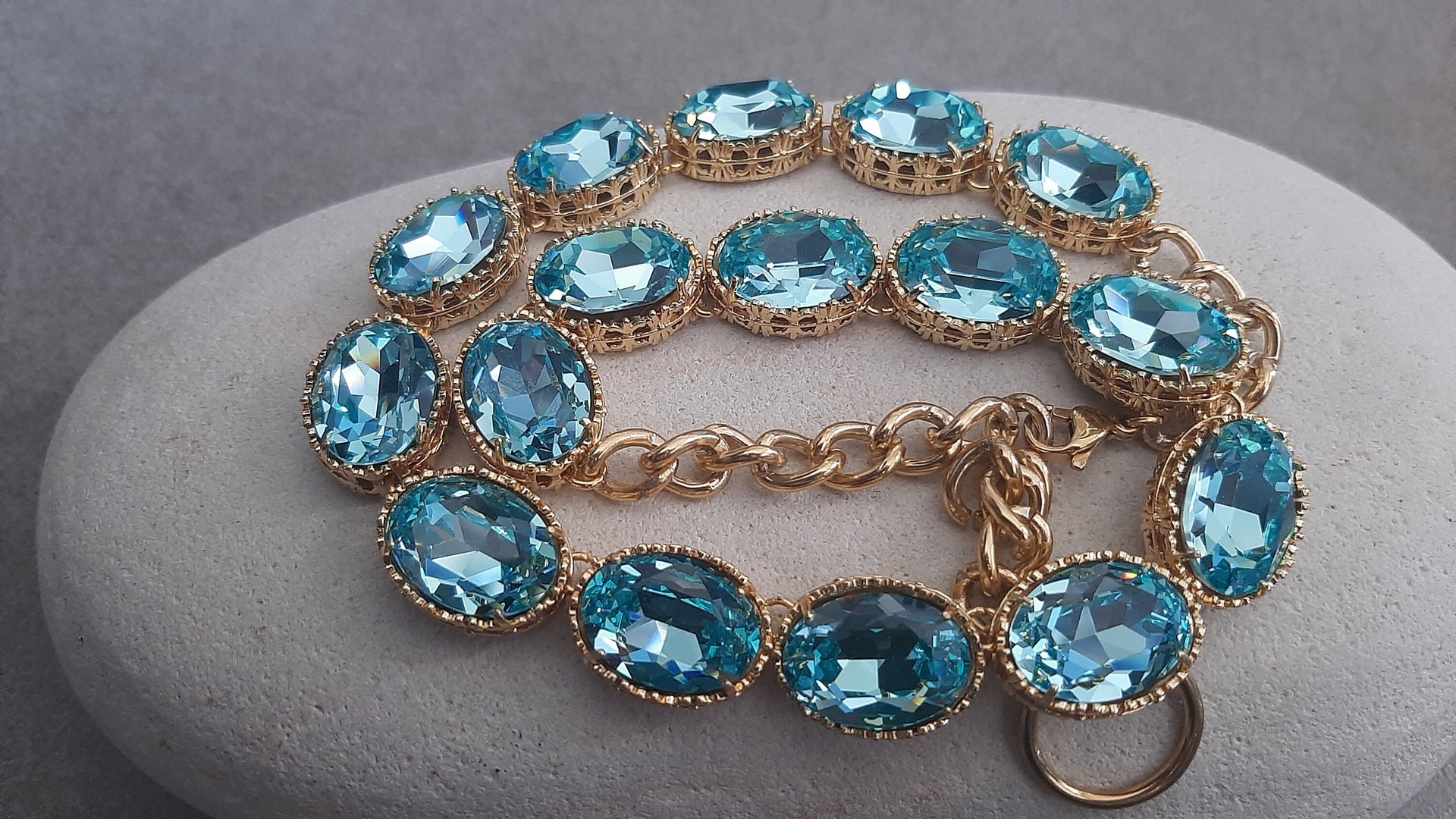 Aquamarine Crystal Collet Necklace in Gold Riviere Anna Wintour Jewelry Filigree Golden Shadow Oval Choker Cabochon Wife Anniversary Gift