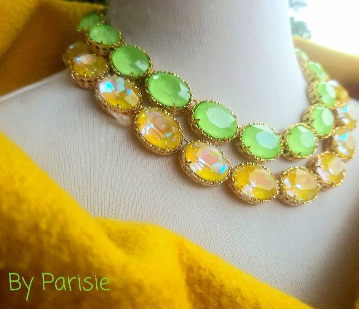 Anna Wintour Crystal Necklaces in Filigree Gold