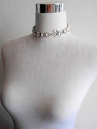 Rose Bud Rivoli Choker Necklace, Cupchain Collet, Bridal Statement Collet in Antique Silver, Anna Wintour