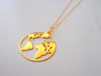 World Map Necklace / Gold Travel Pendant / Earth Pendetif / wanderlust jewelry / Weltkarte Halskette Charme / Laser Cut Global / Carte Monde