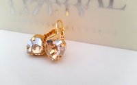 Gold Heart Earrings / Valentine's day Gift / Lever-back Setting 11x10mm / Golden Shadow Heart Shaped Drops