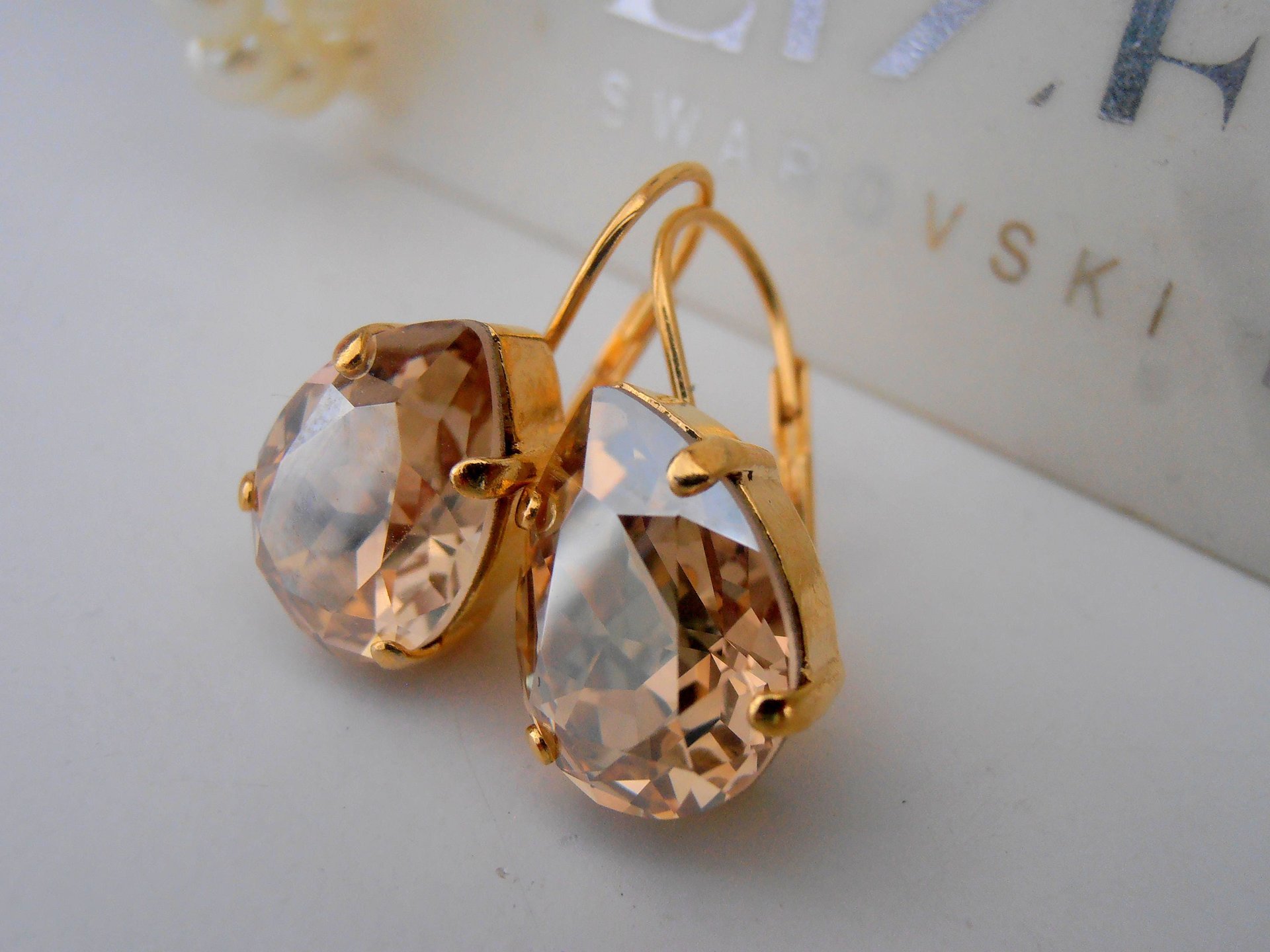 Golden Shadow Teardrop Gold Earrings | Wedding Jewelry for Brides