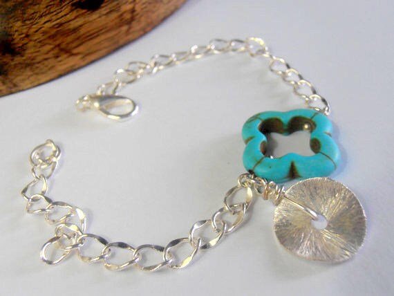 Turquoise Clover Bracelet / Natural Gemstone Chain Bracelet / Layered Charm Bracelet /Howlite Hammered Disc Bracelet / Birthday Gift For Her