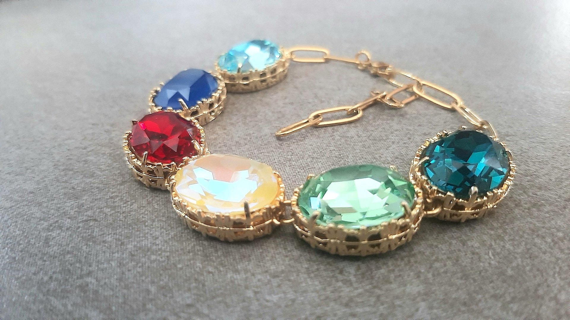 Multi color Oval Crystal Bracelet Anna Wintour Jewelry Georgian Style Gold Chunky Jewelry Gift for Girlfriend Bracelet for Women