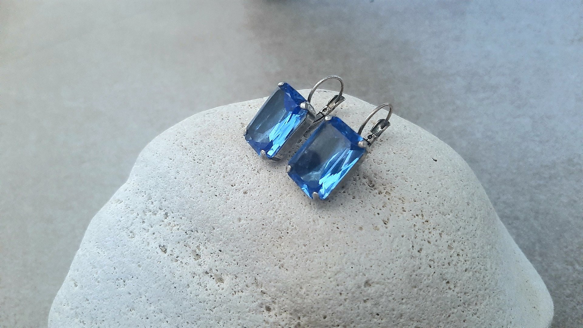 Transparent Sapphire Crystal Cocktail Earrings, Antique Silver Jewelry, Vertical Octagon 13x18mm, Dangle & Drop, Girl Prom Gift