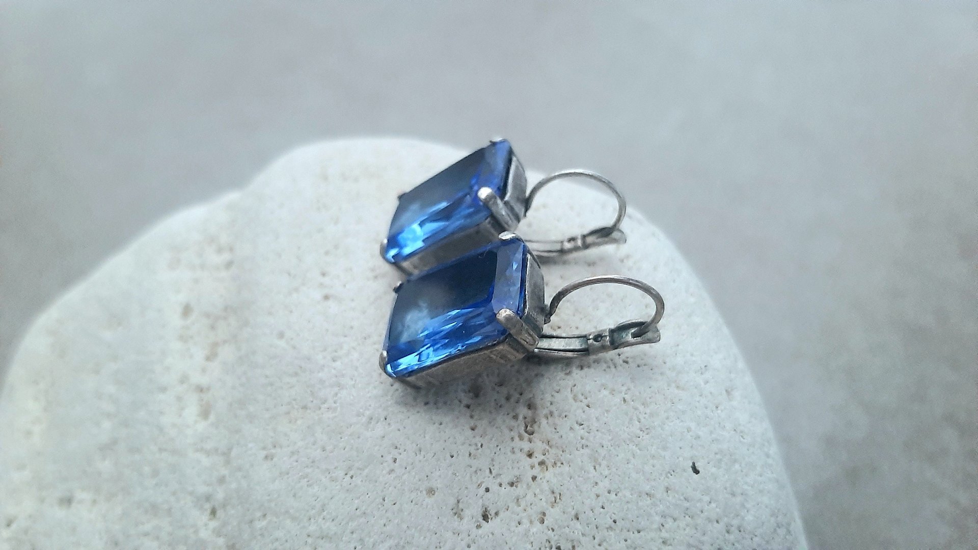 Transparent Sapphire Crystal Cocktail Earrings, Antique Silver Jewelry, Vertical Octagon 13x18mm, Dangle & Drop, Girl Prom Gift