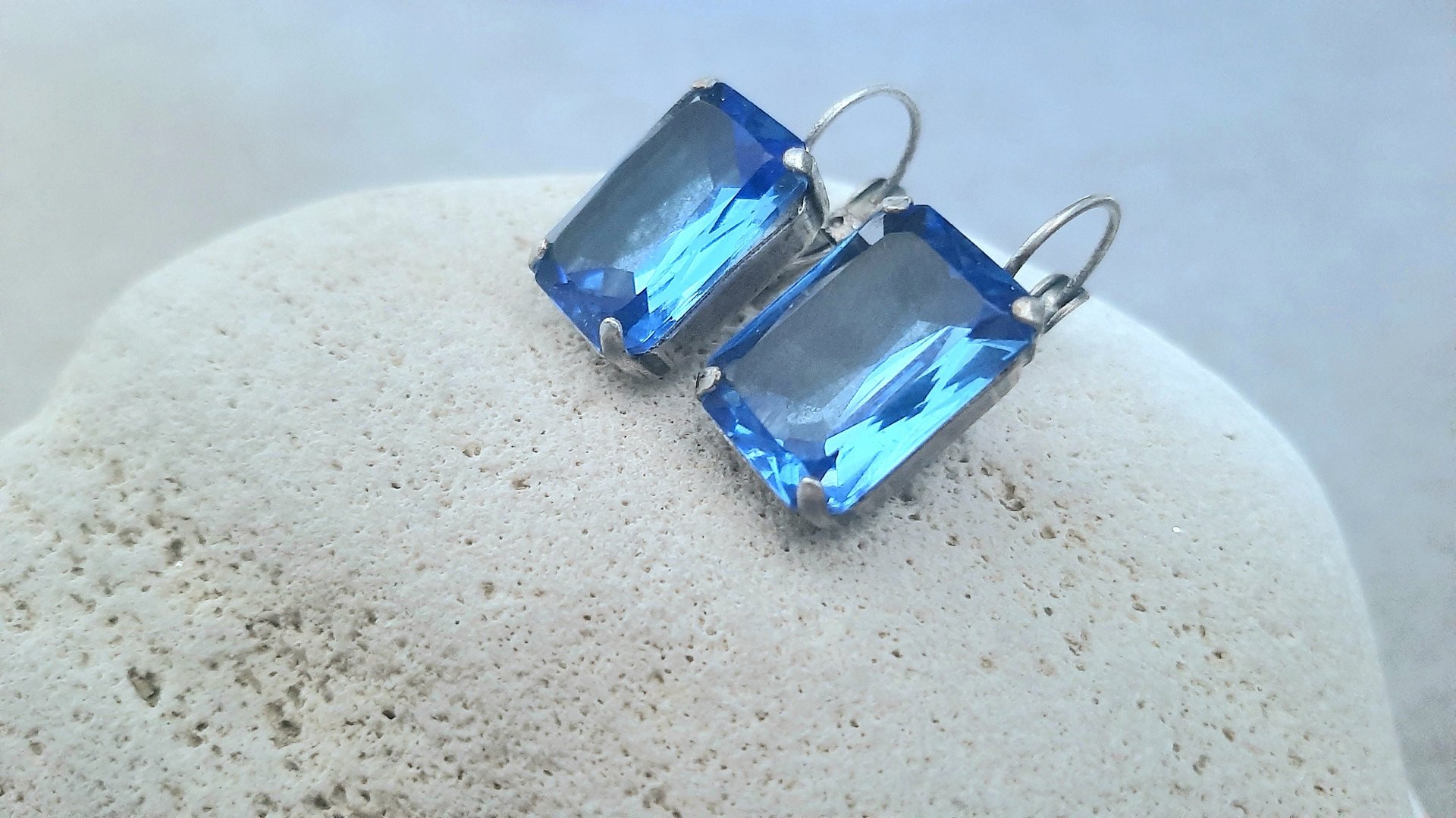 Transparent Sapphire Crystal Cocktail Earrings, Antique Silver Jewelry, Vertical Octagon 13x18mm, Dangle & Drop, Girl Prom Gift