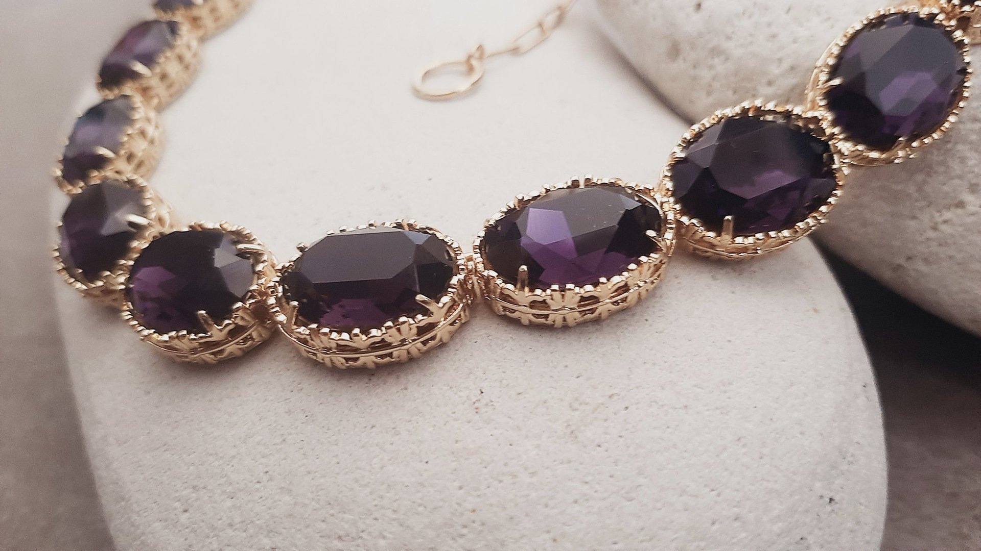 Amethyst Oval Crystal Riviere Necklace in Gold Anna wintour Georgian Jewellery