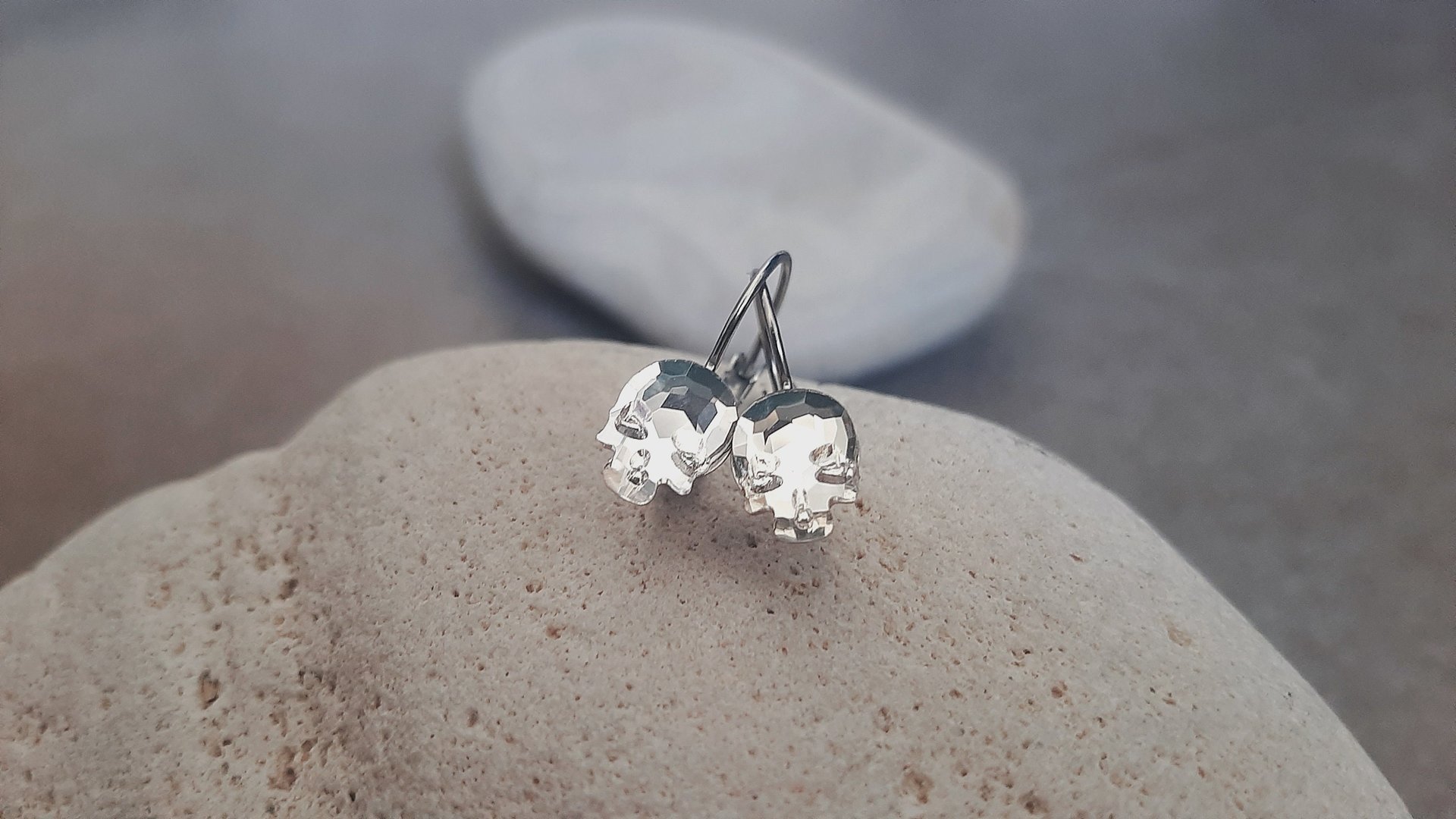 Halloween Clear Crystal Skull Earrings, Handmade Dangle Ring, Dainty Gothic Jewelry, Girls Birthday Gift