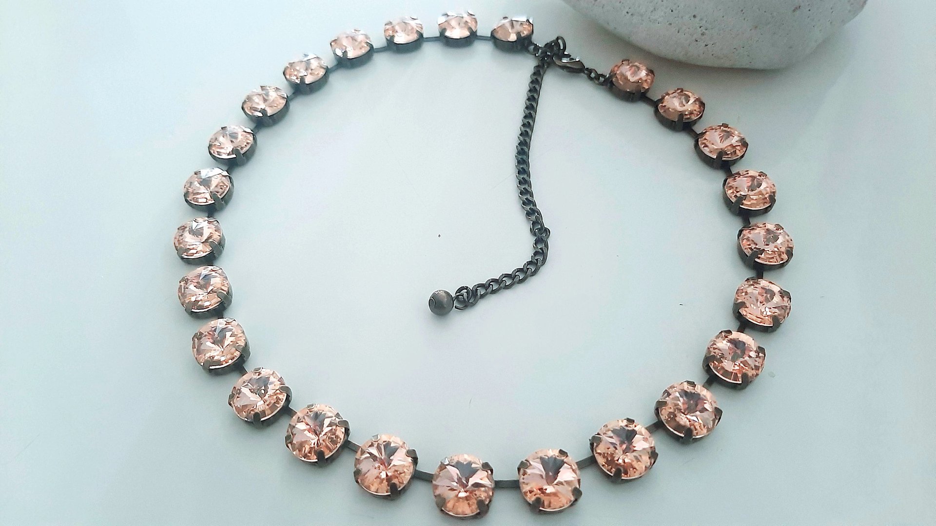 Peach Beige Rhinestone Collet Multi-color Rivoli Crystal Necklace in Bronze Antique Jewelry for Women Anniversay Gift Ideas 