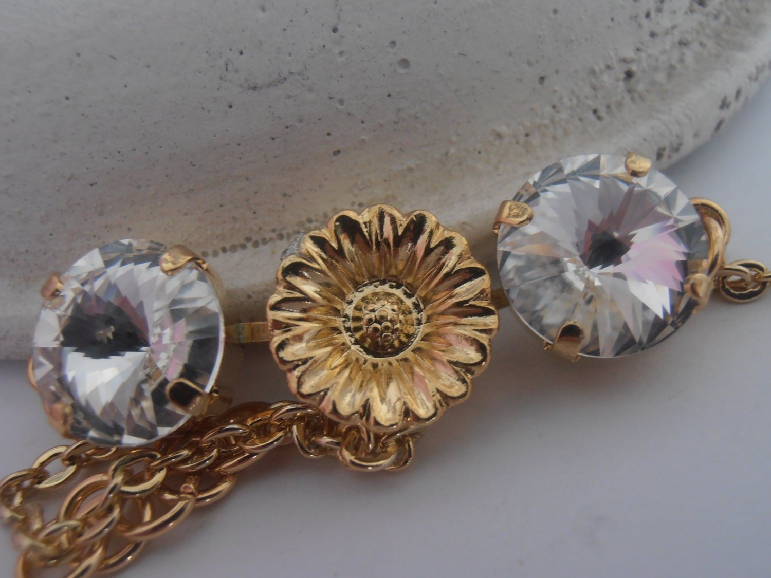 Anna Wintour Gold Crystal Bib Necklace / Statement Oval Jewelry / Flower Bracelet / Birthday Gift for girls / Thick Rolo Chain