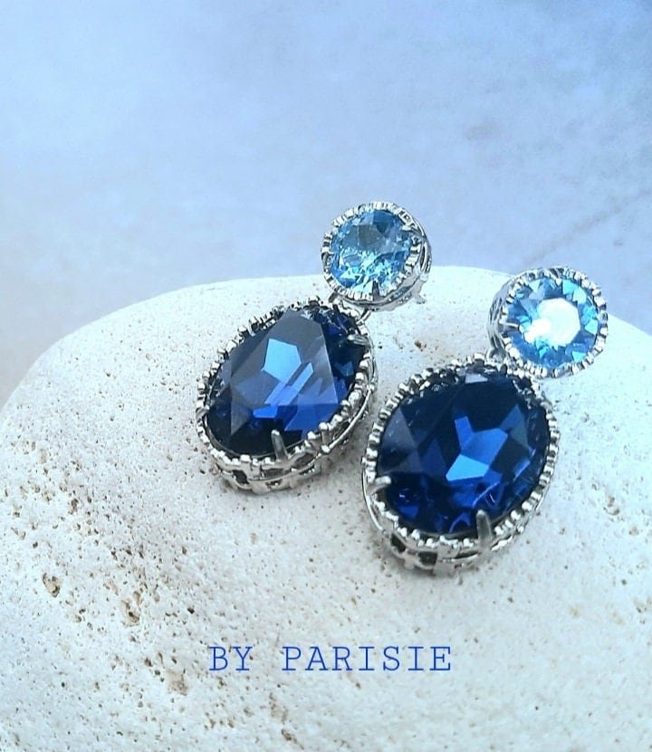 Blue Dangle Earrings in Platinum Filigree Setting