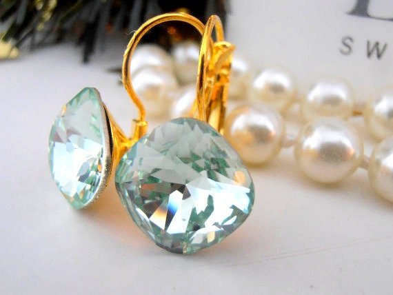 Chrysolite Bridal Drop Crystal Earrings / Cushion Cut 4470 / Green Lever back Gold Dangle Bridesmaids Jewelry