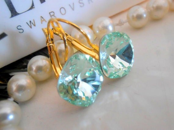 Chrysolite Bridal Drop Crystal Earrings / Cushion Cut 4470 / Green Lever back Gold Dangle Bridesmaids Jewelry