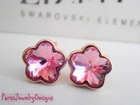 Flower Stud Crystal Earrings / Rose Gold Pierced Post Earrings / Dainty Daisy Earrings in Light Rose / Wedding / Bridal / Gift for her