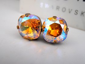 Light Topaz Shimmer Cushion Cut Earrings with  Crystals 4470 / 10mm Antique Bronze Studs / Post Pierced Dainty Jewelry / Birthday