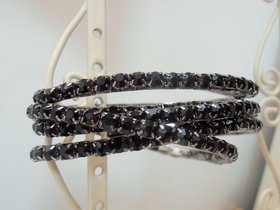 Jet Black Stretch Bracelet with Genuine Crystals / Minimalist Elastic Gunmetal Cuff / Layering Jewelry / Birthday Gift