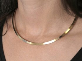 Gold Torque Necklace in Stainless Steel | Women Rigit Necklace