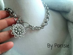 Metal Chunky Chain Necklace with Flower Charm